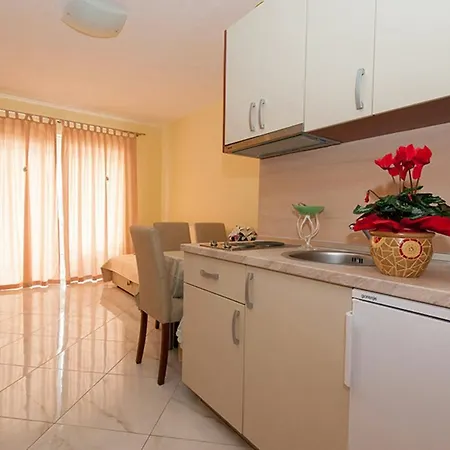 아파트 Maric 네움