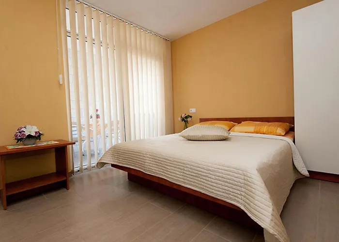 Διαμέρισμα Maric *